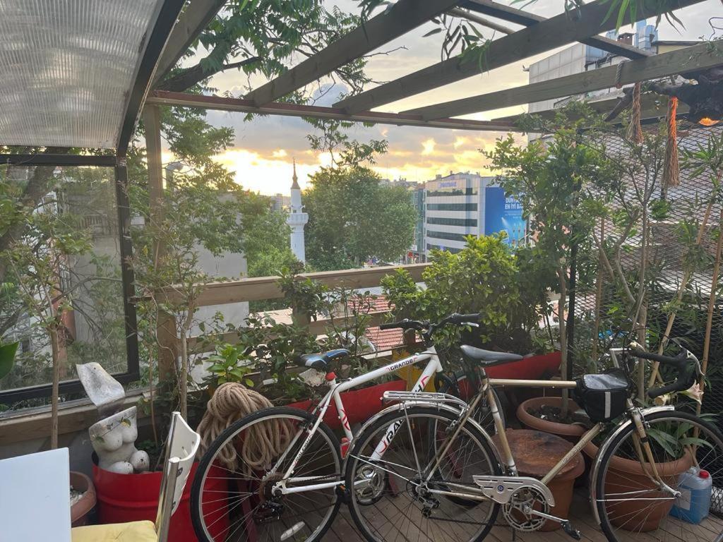 Central Apartment Kadikoy Terrace Bbq Close 2 Block Ferry Bull Metro Nighlife Istanbul Eksteriør bilde